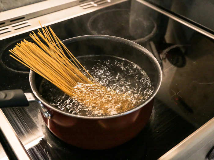 Step 4: Put the pasta in the boiling water.