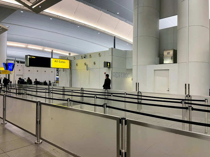 Terminal 4 has long, horizontally oriented security lines, and it usually takes me about 10 to 15 minutes to get to the front of the line. This time, the lines had only a handful of people in them, mostly international travelers. Despite the short lines, however, it took just as long to get through security.