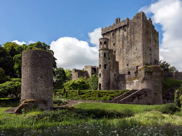 In 2018, Blarney Castle was the 10th most visited destination in Ireland, drawing more than 460,000 visitors.