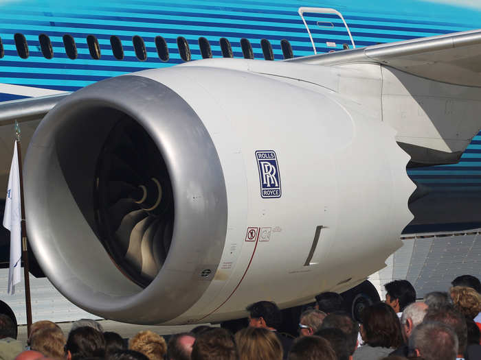 Powered by Rolls-Royce Trent 1000 engines and featuring a slew of passenger-friendly amenities, the Dreamliner offered Norwegian fuel-efficiency and lower operating cost per seat that in turn enabled the airline to offer extremely low fares.