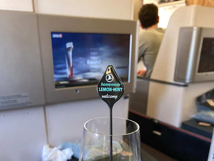 Despite the unusual circumstances, service on the flight was pretty much the same as it would normally be, and started with a refreshing drink as we waited for boarding to finish.