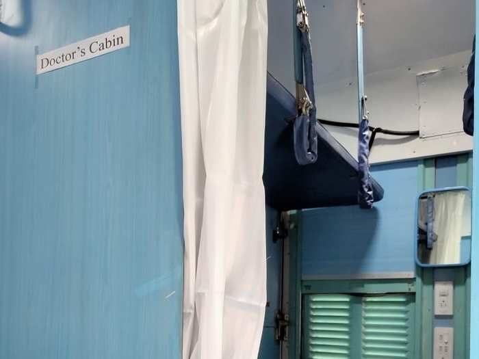 For the isolation ward, the middle berth in a compartment has been removed along with the ladders required to go to the upper berth.