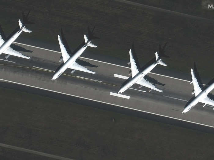 The Lufthansa planes are both long- and short-haul — this closeup shows longer-range jets.