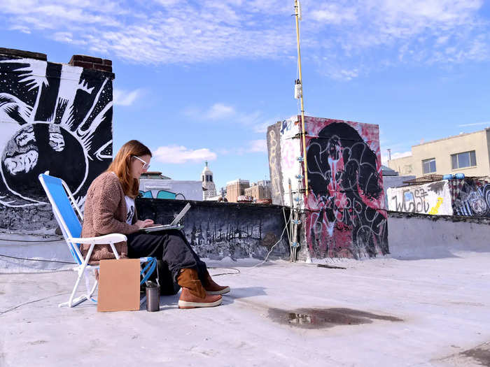 But people have found creative ways to get some fresh air. Some lucky New Yorkers with roof access have used the spaces to work from home.