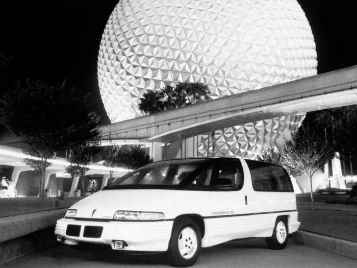 GM eventually introduced a van trio with dustbuster-like styling: the Oldsmobile Silhouette, the Pontiac Trans Sport, and the Chevy Lumina APV.