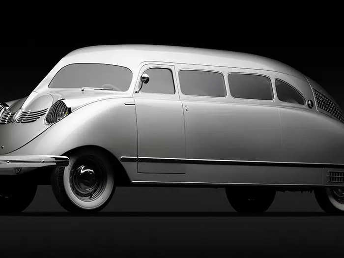 Others point to even older vehicles like the Stout Scarab, a beetle-like affair from the mid 1930s.