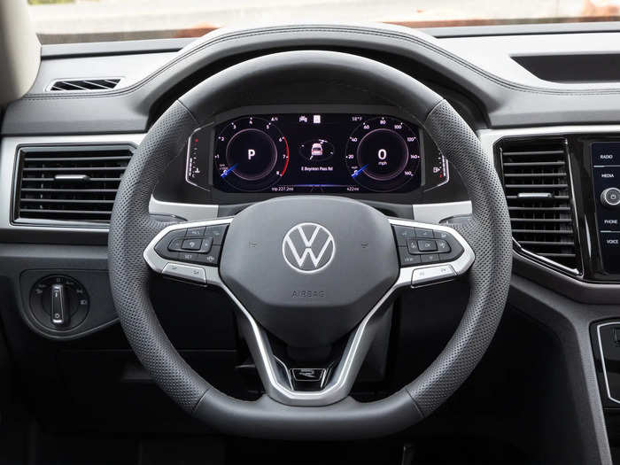 The Atlas offers two levels of drive modes. The basics are Onroad, Snow, Offroad, and Custom Offroad. But VW said that [w]ithin the Onroad setting, additional options are offered: Normal, Sport, Comfort, and Individual."