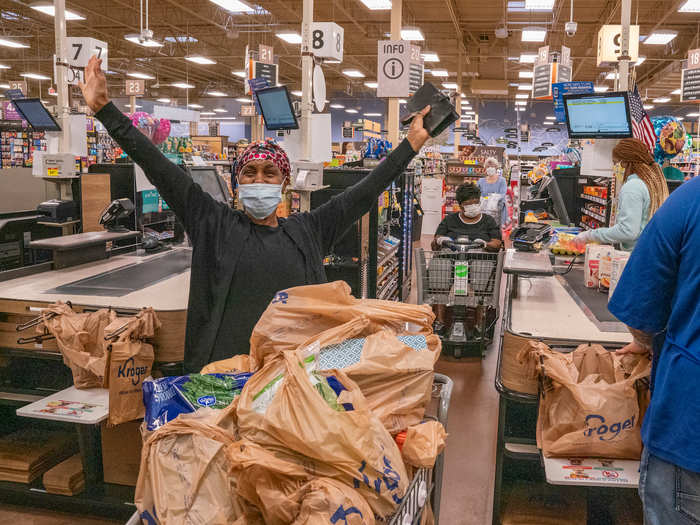 The actor also paid for groceries at Winn-Dixie grocery stores in his hometown of New Orleans.