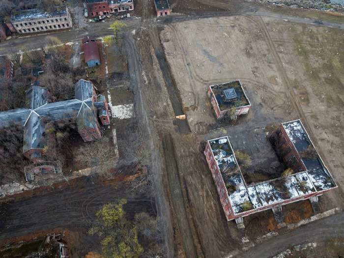 Mass burials occur on Hart Island on a weekly basis, but an unnamed funeral director who