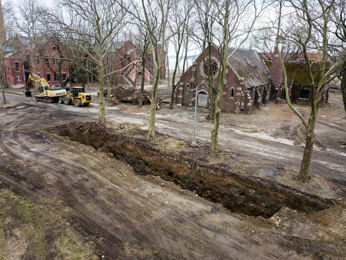 Hart Island is home to a graveyard called City Cemetery, contains more than 1 million unclaimed bodies — the largest such site in the US.