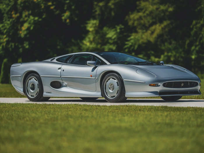 ... a 1993 Jaguar XJ220 ...