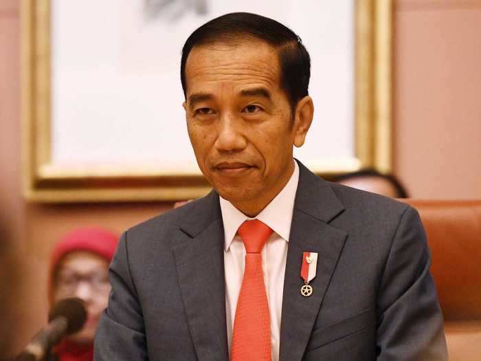 Still, Widodo refused to put his country on lockdown. Instead, the government temporarily stopped face masks and sanitizers from being exported, and, to prepare for Ramadan, it let traders import garlic and onions without permits so there would be enough supplies for the religious month.