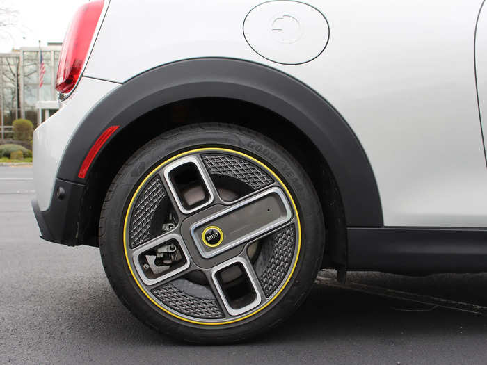 The 17-inch wheels are a two-tone, offbeat design that