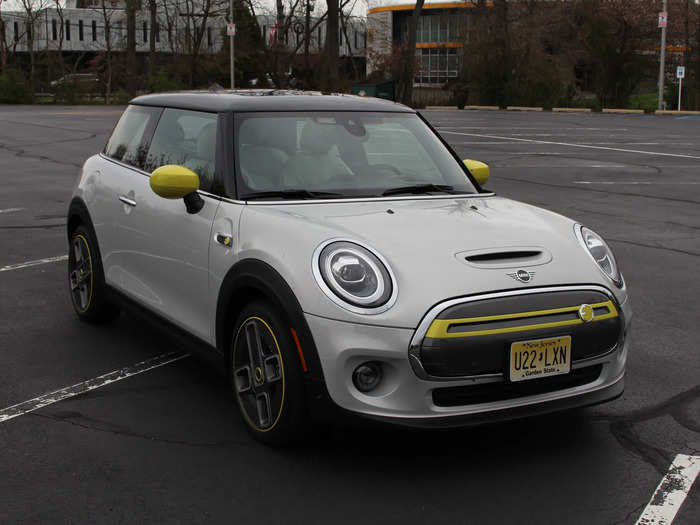 Now, because this MINI has gone electric, the trim elements are a flashy neon yellow. Some might not care for the choice, but it does continue MINI