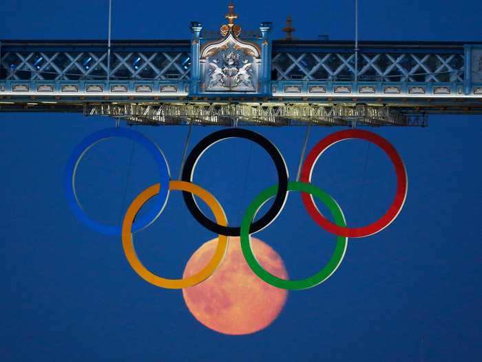 The moon became the 6th Olympic ring.