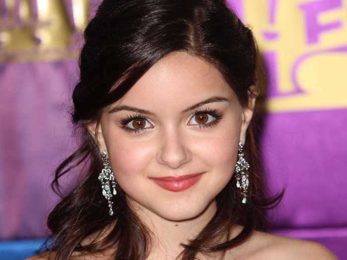 Ariel Winter plays the uber-intelligent Alex Dunphy.