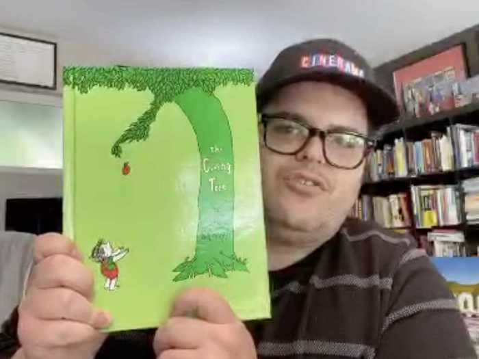 Josh Gad read a children