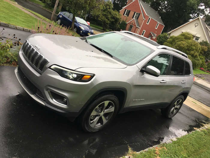 ... A 2019 Cherokee Limited 4x4 starting at $33,620 with options and fees pushing the as-tested price to $40,040. The Billet Silver Metallic paint job was lovely.