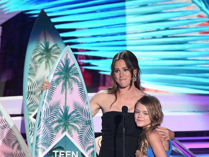 At the 2016 Teen Choice Awards, Garner and her "Miracles From Heaven" costar, Kylie Rogers, accepted the award for choice drama movie.