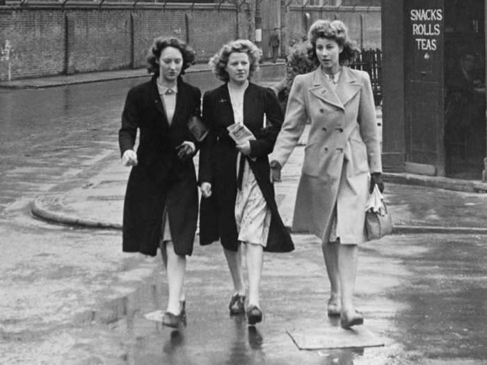 Long coats were also popular for women to wear in the 1940s.