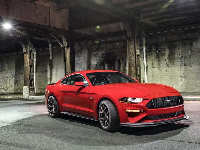 Ford Mustang GT Performance Pack 2