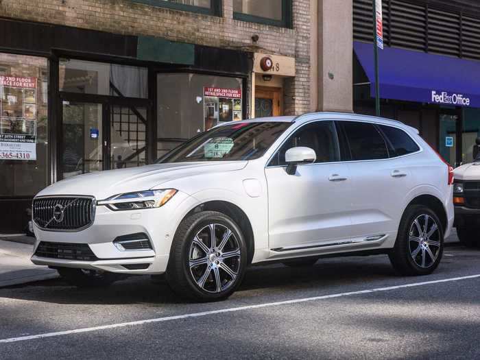 Our Volvo XC60 tester came with an offbeat drivetrain: the T8, which combines a turbocharged 2.0-liter inline four-cylinder motor with a supercharger and a hybrid system. The triple-threat takes the power output to 400 horsepower with 472 pound-feet of torque.