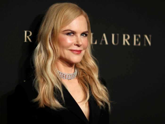 Nicole Kidman sometimes shows off subtle waves.