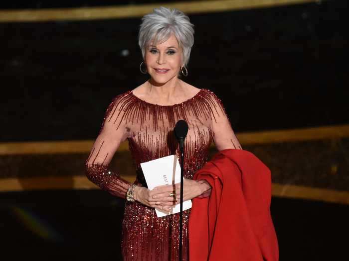 Jane Fonda embraced her grey hair at the 2020 Academy Awards.