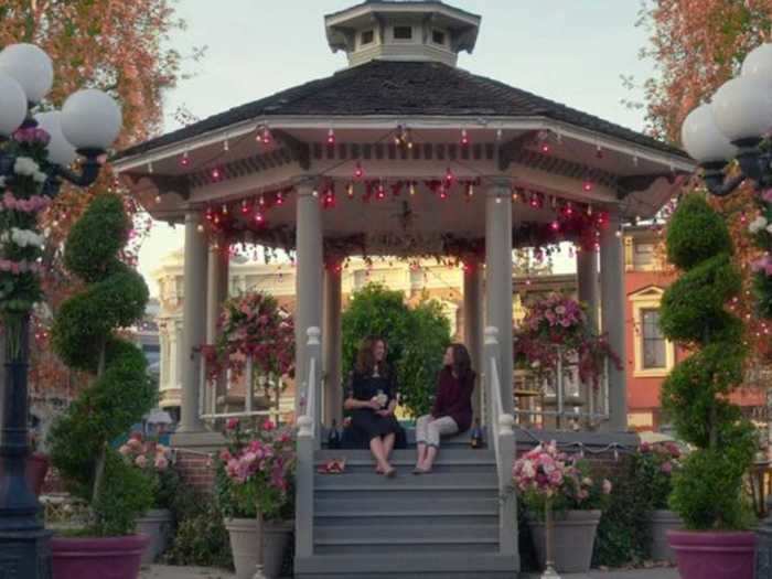 The "PLL" set should look familiar to "Gilmore Girls" fans.