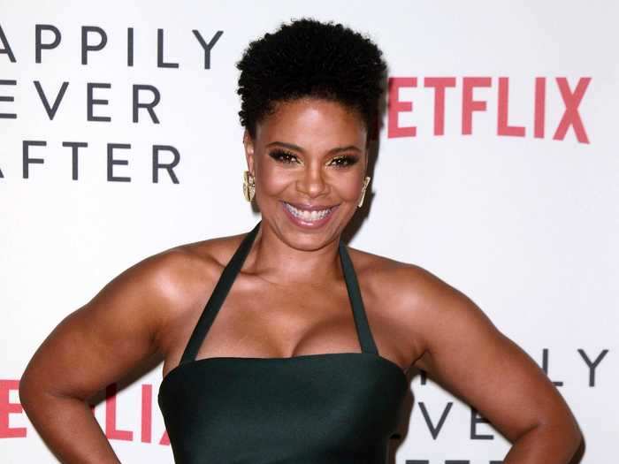 Sanaa Lathan chopped her hair on camera.