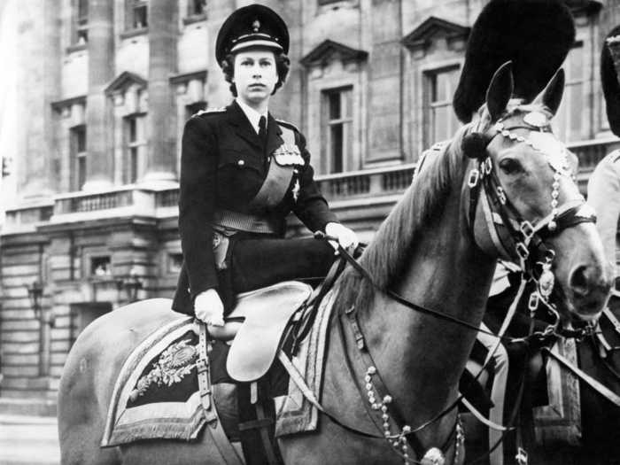 Following the war, she often appeared in her military uniform, adorned with medals, as pictured below.