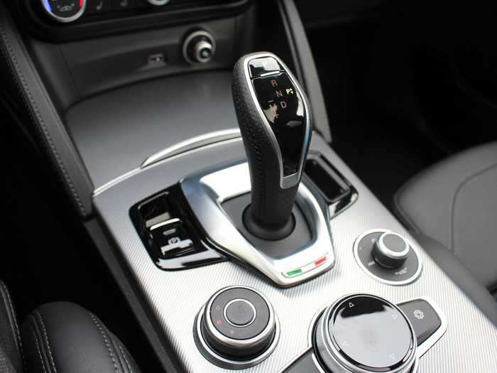 The shifter is a straightforward PRND joystick ...