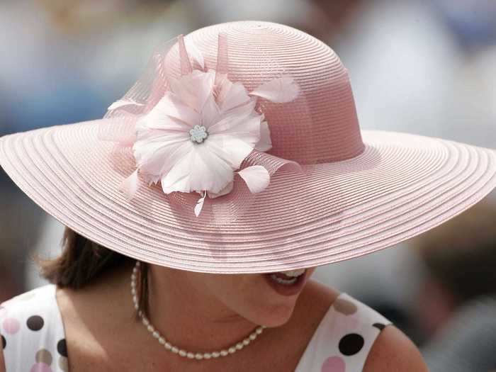 This baby pink sun hat was a sweet option for the 2007 Kentucky Derby.