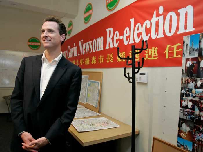 In 2007, it surfaced that Newsom had an affair with his secretary, who was also the wife of his deputy chief of staff, in 2005. Following headlines, he publicly sought counseling for alcohol abuse. He was re-elected as mayor that year with 72% of the vote.