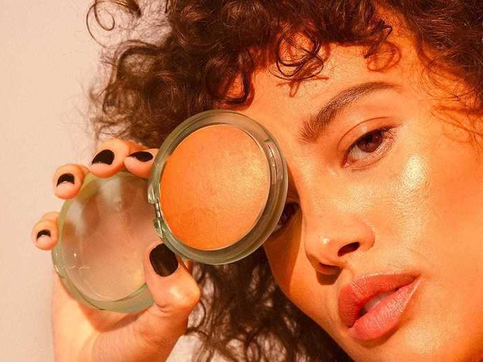 Kosas The Sun Show Moisturizing Baked Bronzer