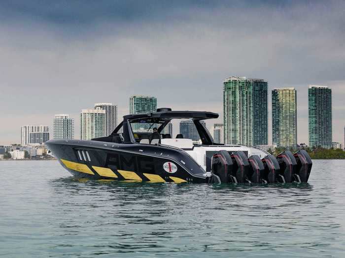 At the 2020 Miami Boat Show, Mercedes-AMG and Cigarette Racing unveiled their latest collaboration: the 59-foot Cigarette Racing Tirranna Mercedes-AMG Edition.