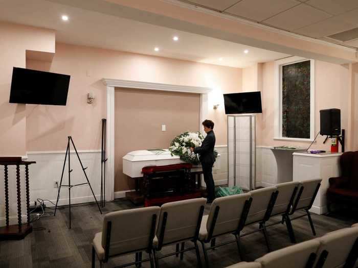 Additionally, the funeral home still allows viewings for COVID-19 victims. But to maintain social distancing, only 10 people are able to gather at a time. To accompany large families, the funeral home offers viewing sessions.