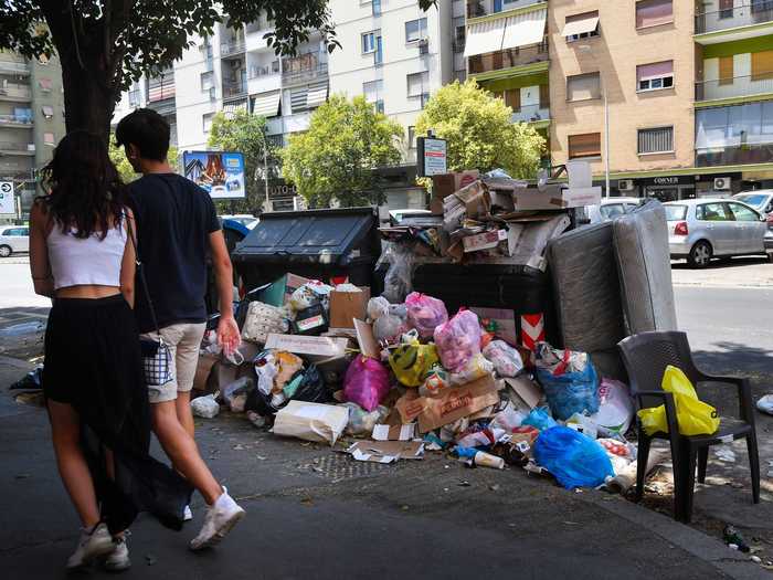 The streets are filled with foul odors and smells.