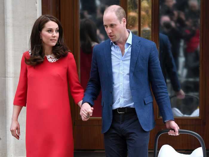 Middleton continued the hand-holding tradition in 2018 after giving birth to Prince Louis.