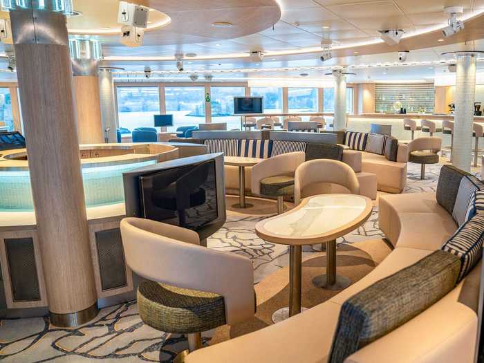 With fire and ice decor theme, the ship has six guest decks and over 10,000 square feet of glass windows for arctic views.