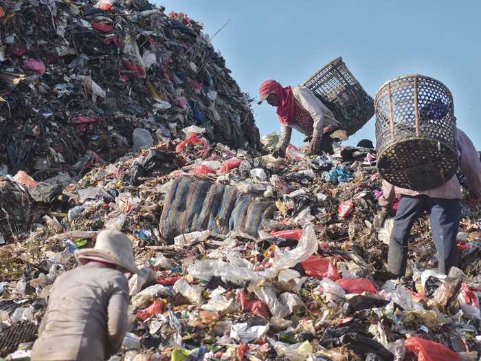 Trash pickers typically earn between $2 and $10 dollars a day. Many of the people who work on the landfill were once farmers from surrounding areas, who found a better living cultivating garbage than rice.