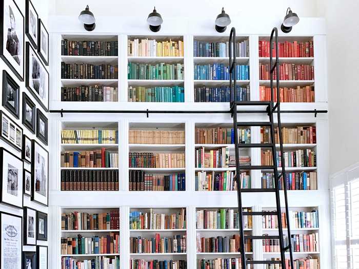 A tiered setup makes these built-in bookshelves even more useful.