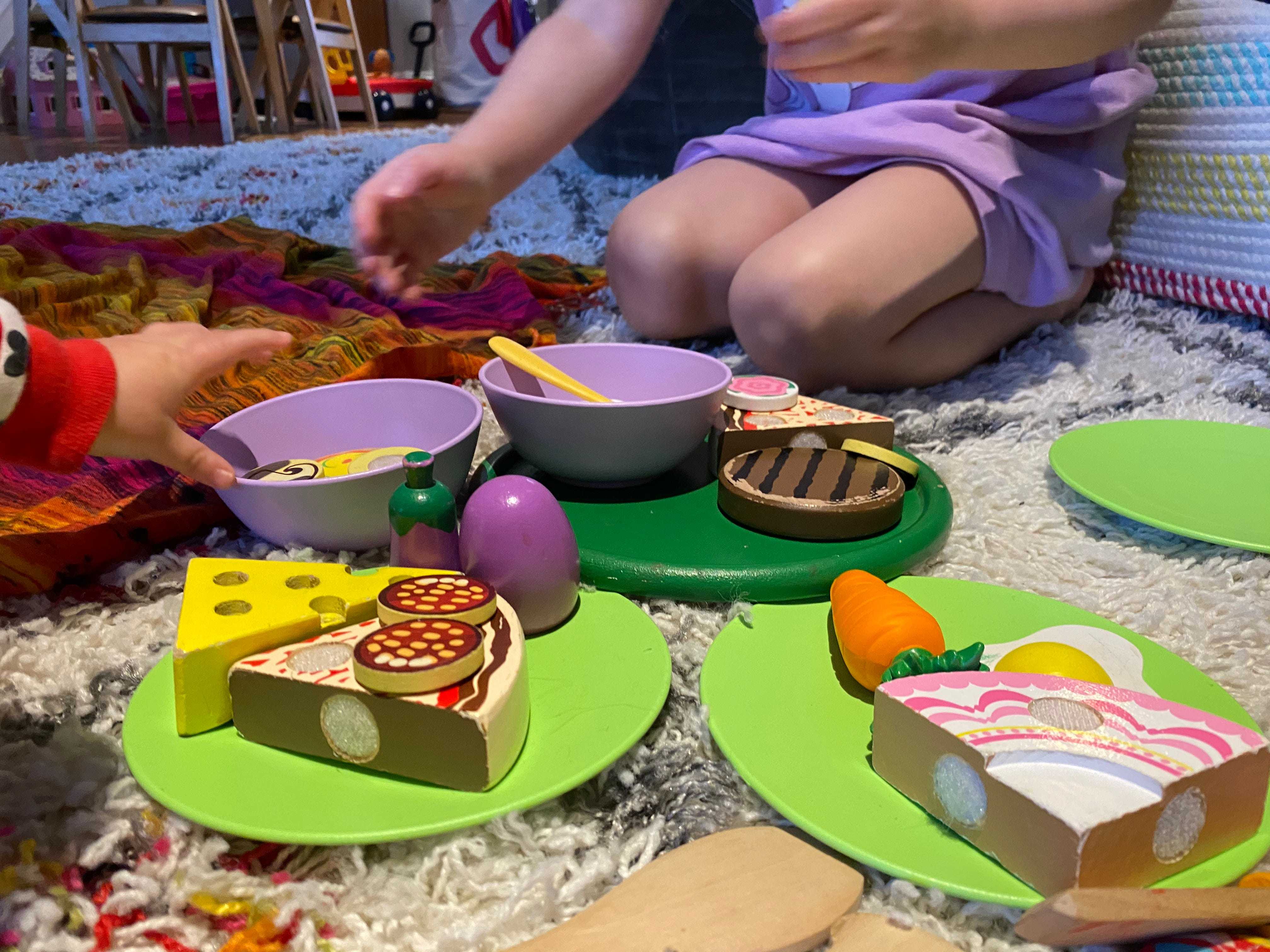 Green Toys Kids Dish Set review: an eco-friendly toy dish set for kids