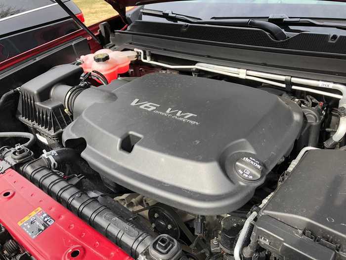 On paper, the 308-horsepower 3.6-liter V6 could be construed as underpowered. But it was anything but in my hands. This pickup has nice pop.