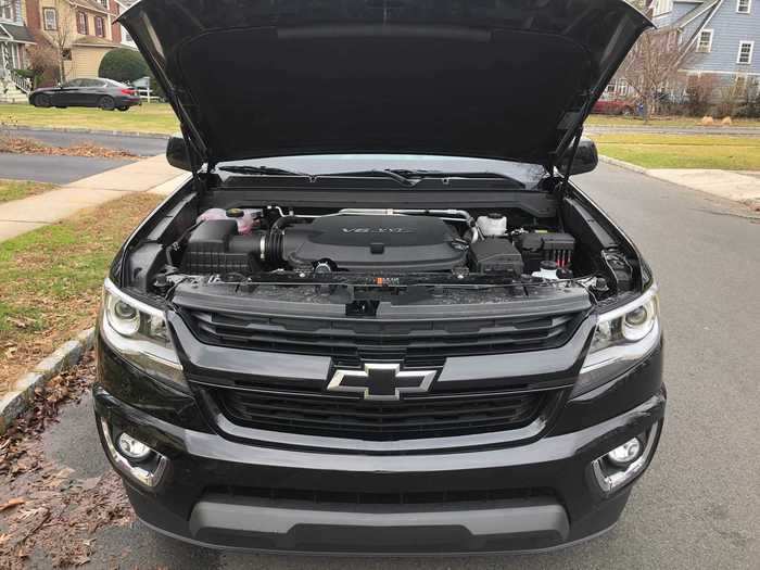 The 3.6-liter V6 makes a purposeful 308 horsepower and is a reminder in the age of turbocharged four-pots that GM has always been good at sixes. Fuel economy is an appealing 17 mpg city/24 highway/19 combined — not great, but also not bad given the oomph provided by the V6. The eight-speed automatic handles the Colorado Z71 power without straining. Shifts are smooth.