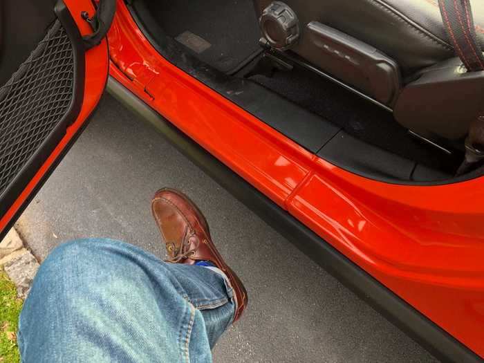 One thing I missed on the Gladiator Rubicon was a running board to ease climbing in and out of the cab. This feature can be a mud-magnet when off-roading, however.