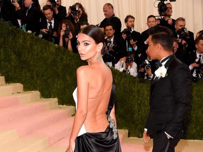 Emily Ratajkowski opted for a low-back gown in 2016.