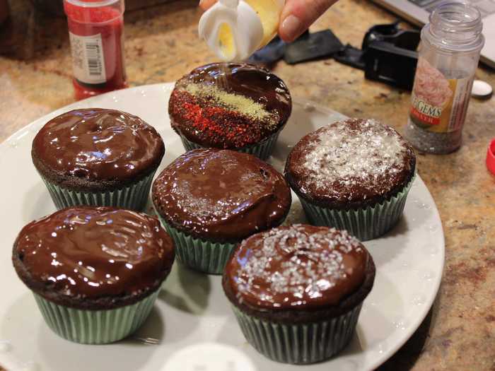 We decorated the second batch of cupcakes with chocolate frosting and sprinkles.