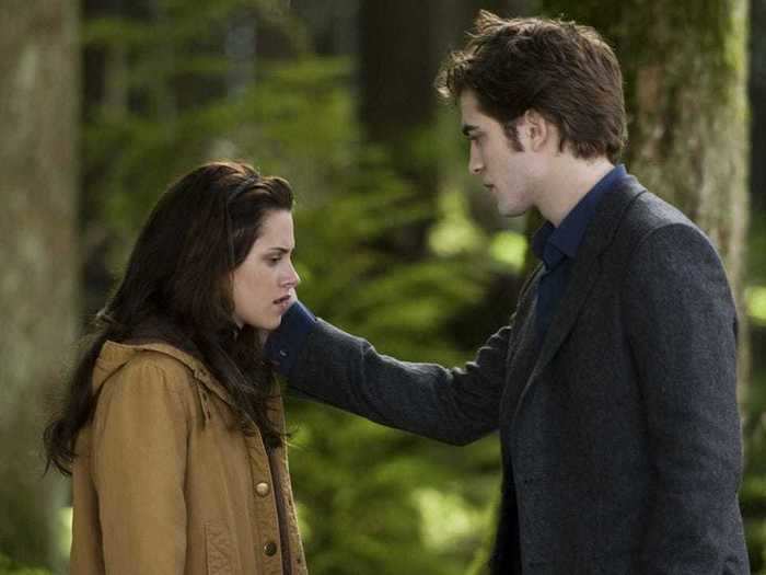 She returned as Bella in "The Twilight Saga: New Moon" (2009).