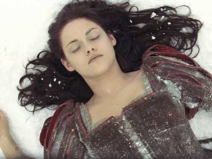 She was Snow White in "Snow White and the Huntsman" (2012).